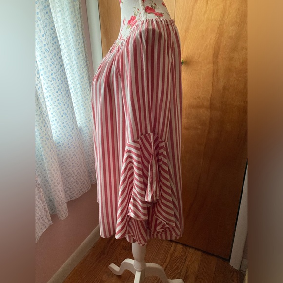 Fever - Red and White Striped Flutter Sleeve Top - SZ L - Picture 4 of 9